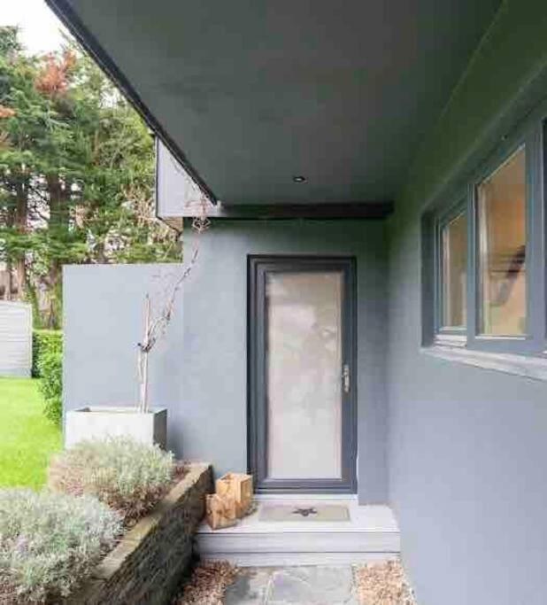 Beautiful Garden Apartment With Private Patio And Garden View Dublin Exterior foto